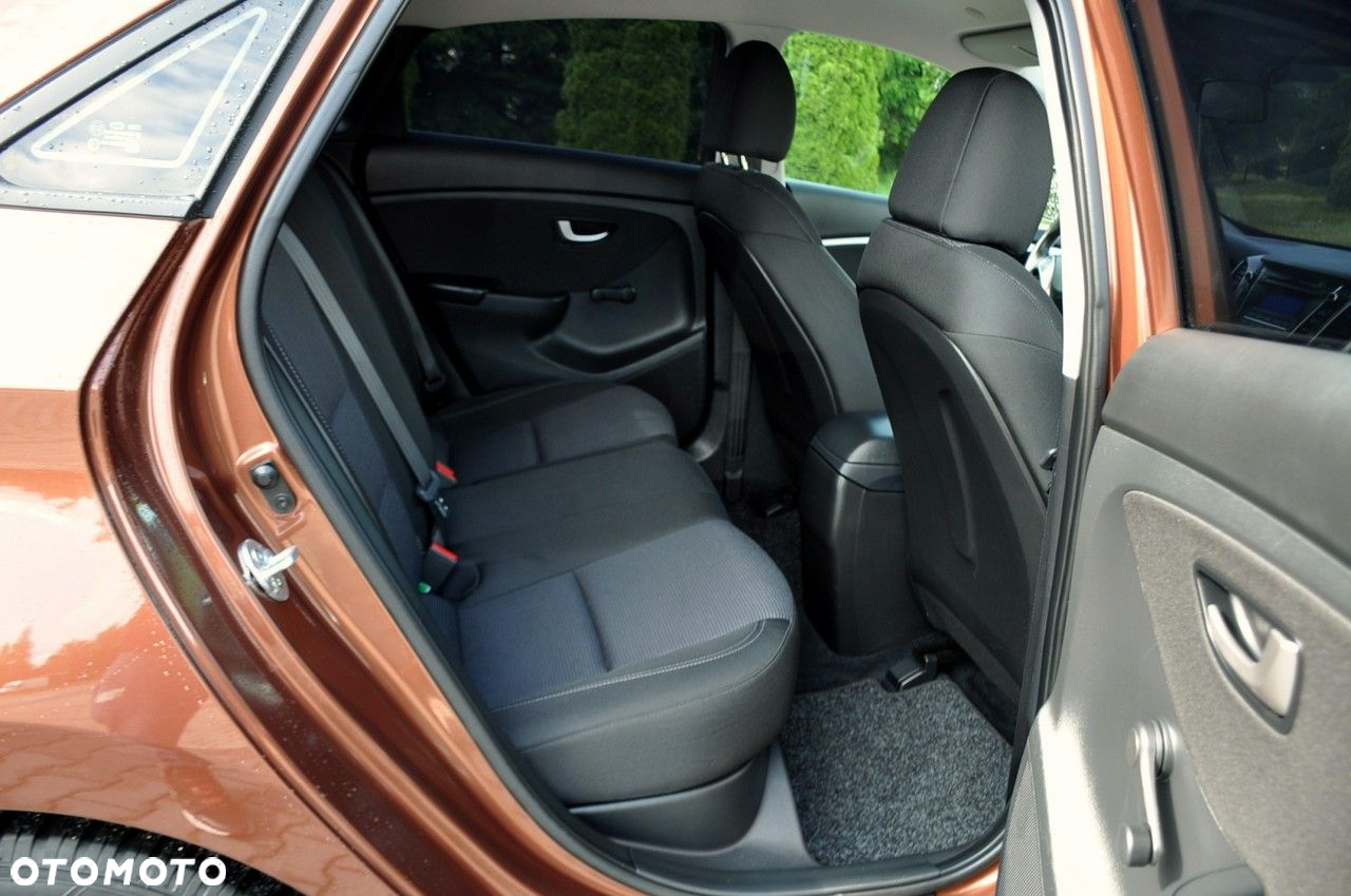 Hyundai i30 - 19