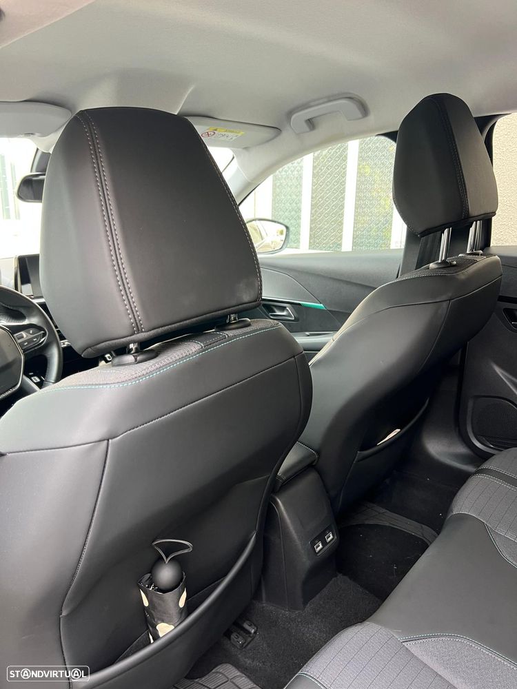 Peugeot 208 1.2 PureTech Allure - 8