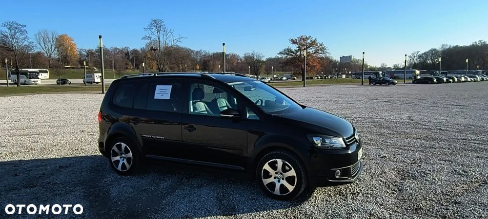 Volkswagen Touran 1.4 TSI DSG Cross - 15