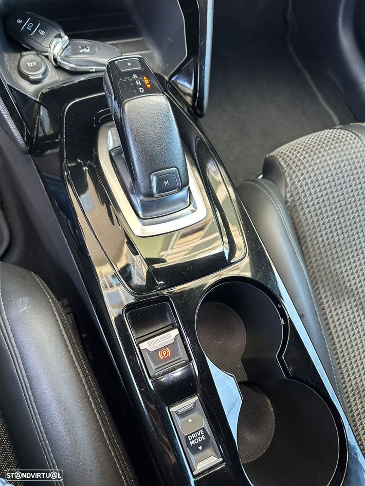 Peugeot e-208 50 kWh GT Line - 12