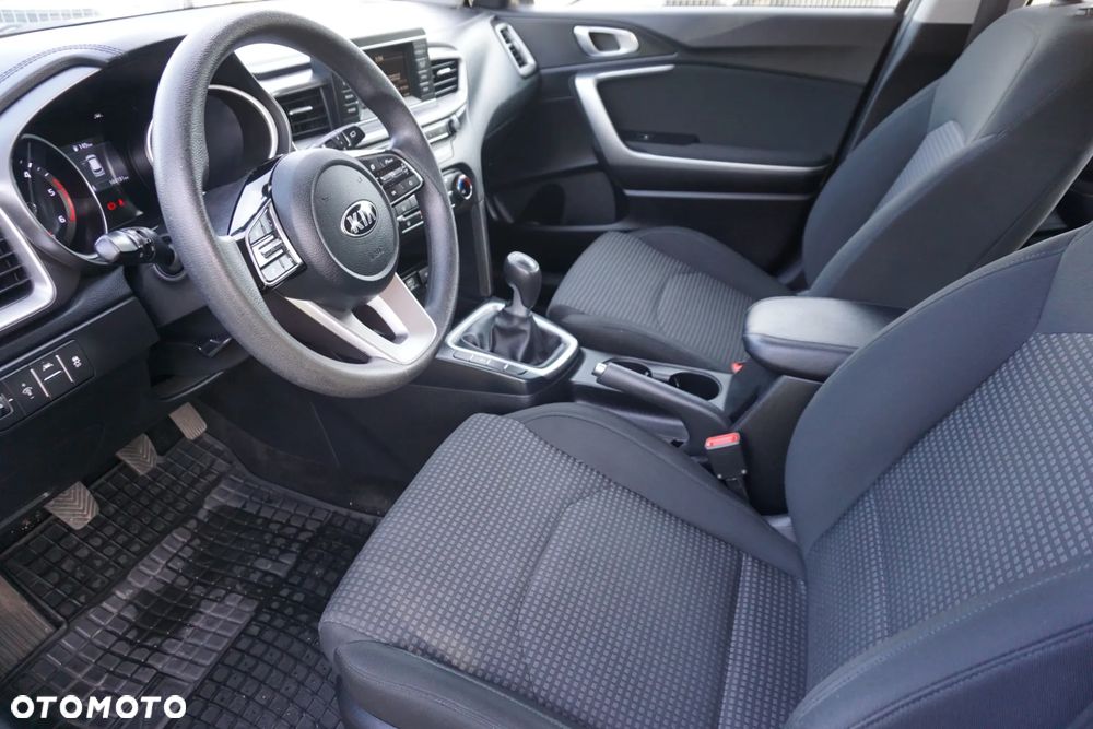 Kia Ceed 1.6 CRDi SCR M - 7