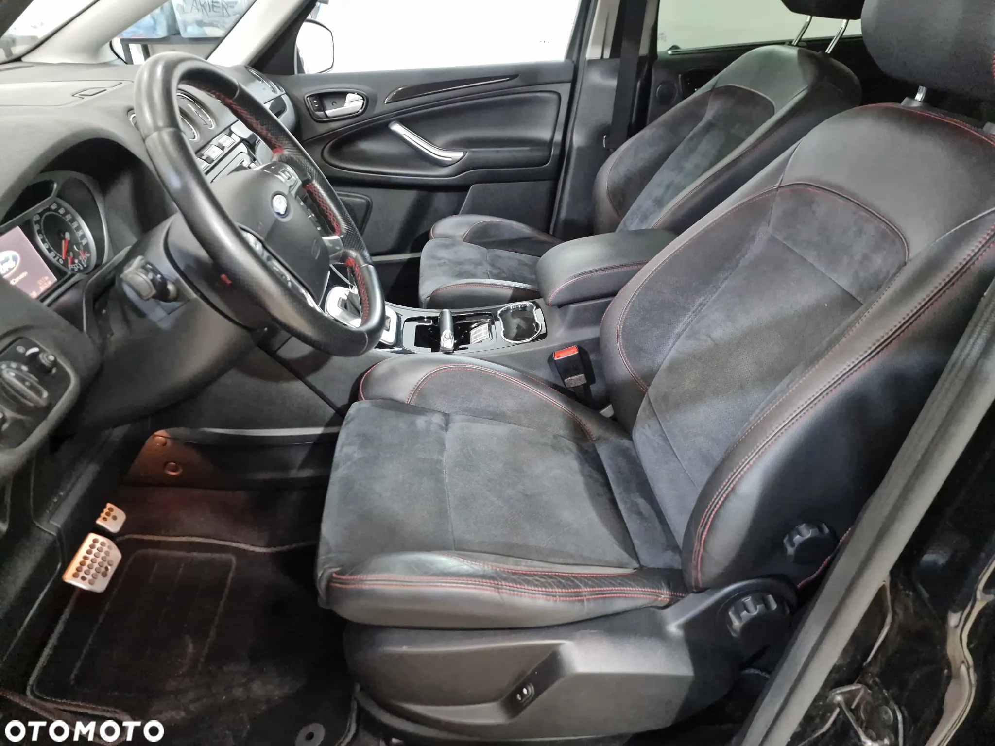 Ford S-Max 2.0 TDCi DPF Titanium - 31