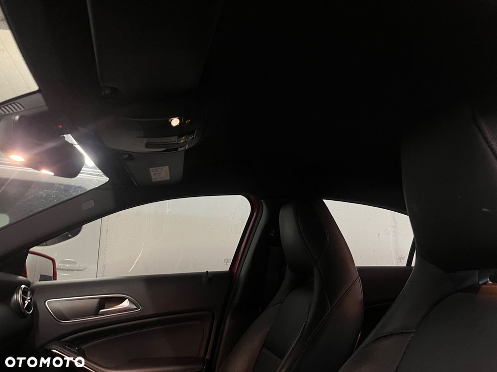 Mercedes-Benz Klasa A 220 4Matic 7G-DCT - 11