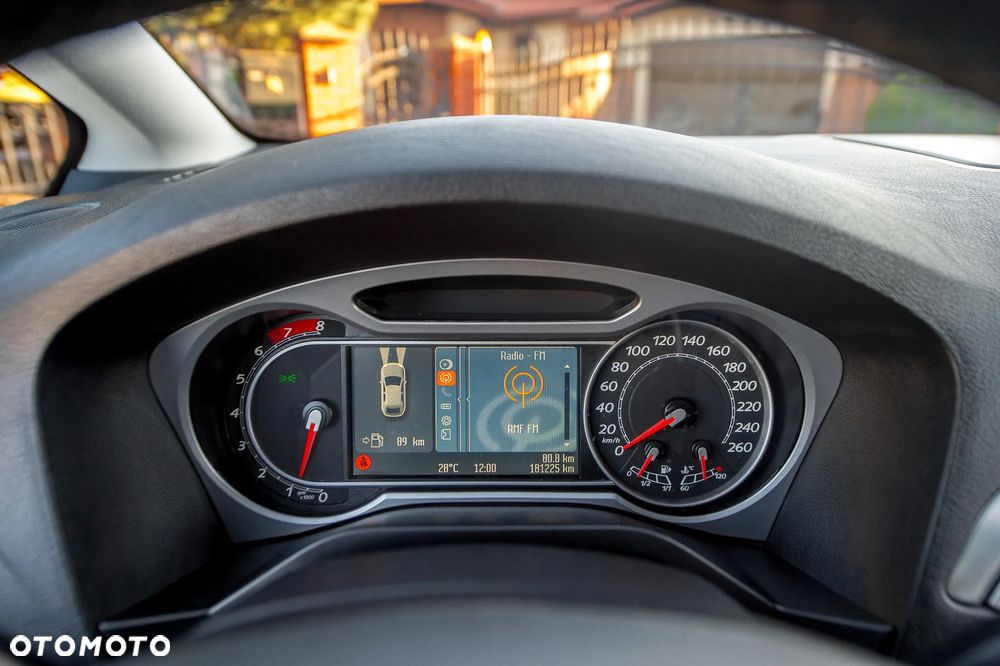 Ford S-Max 2.5 Titanium - 27