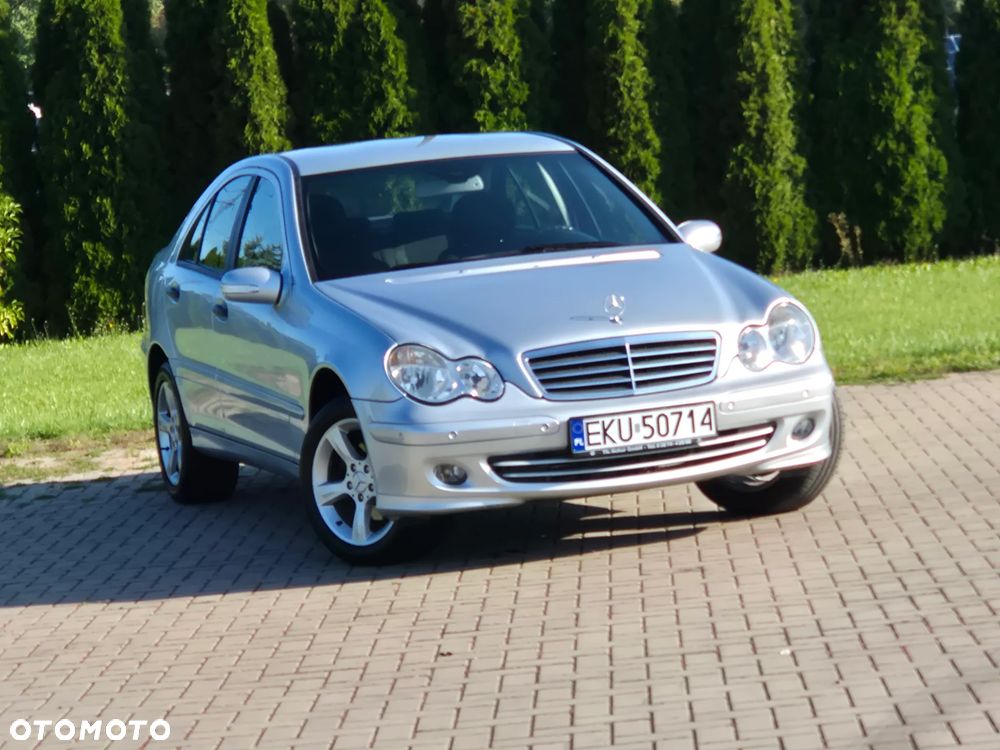 Mercedes-Benz Klasa C 180 Kompressor Classic Sport Edition - 3