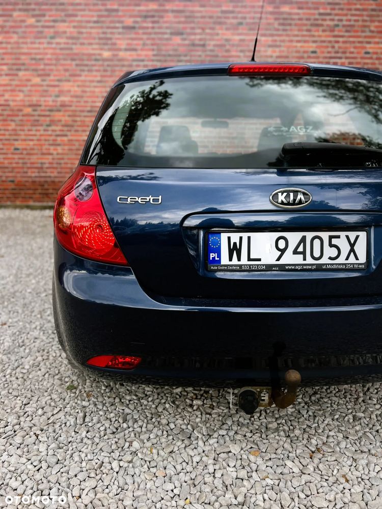 Kia Ceed - 31