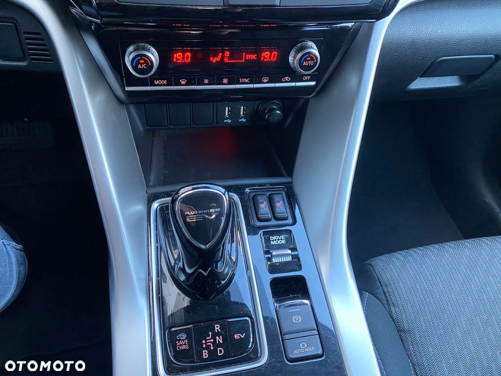 Mitsubishi Eclipse Cross 4WD Select - 30