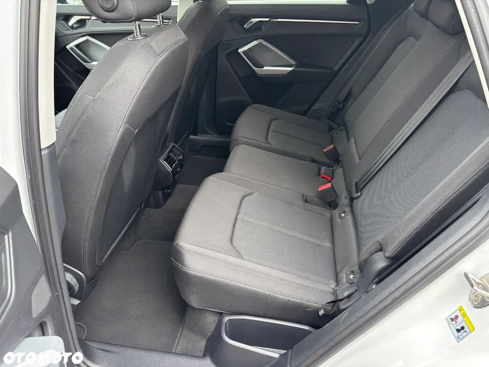Audi Q3 35 TFSI S tronic - 12