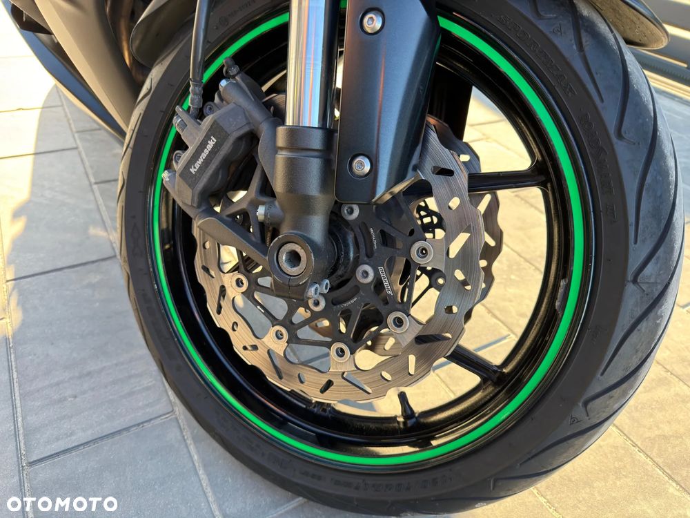 Kawasaki Ninja 1000 SX - 14