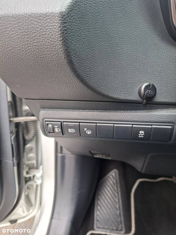 Toyota Corolla 1.8 Hybrid Comfort - 25
