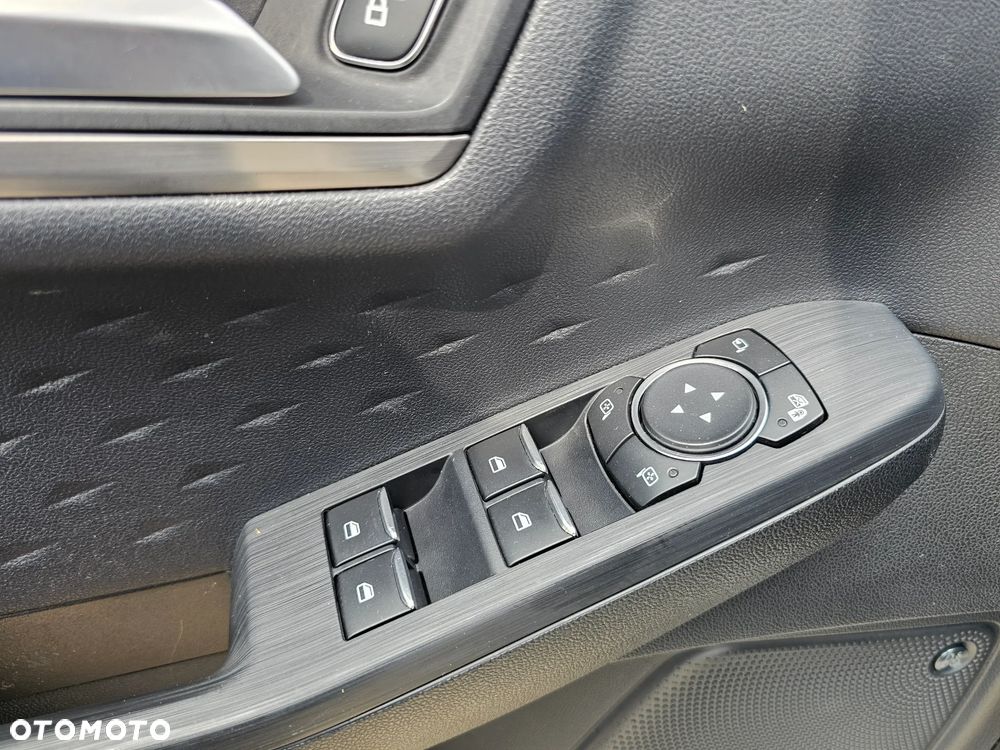 Ford Kuga - 15