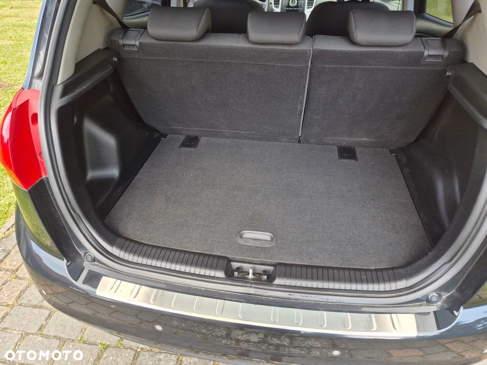 Kia Venga 1.4 CVVT ISG Vision - 12
