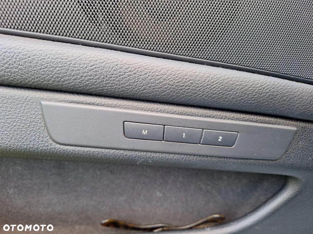 BMW Seria 5 530d Sport-Aut - 27