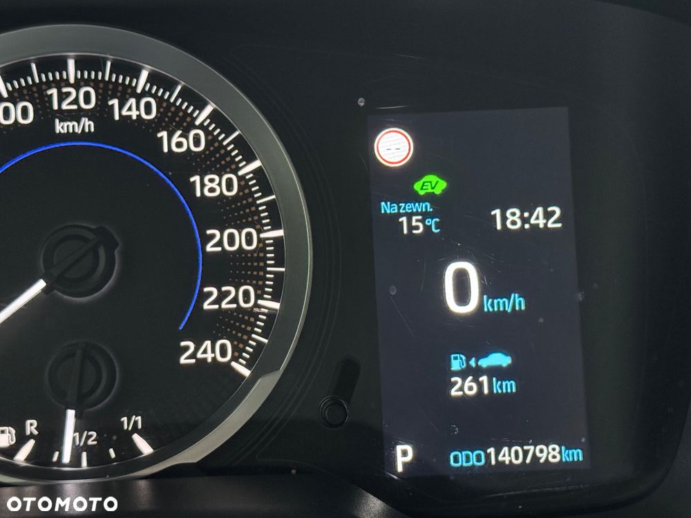 Toyota Corolla 1.8 Hybrid Comfort - 18
