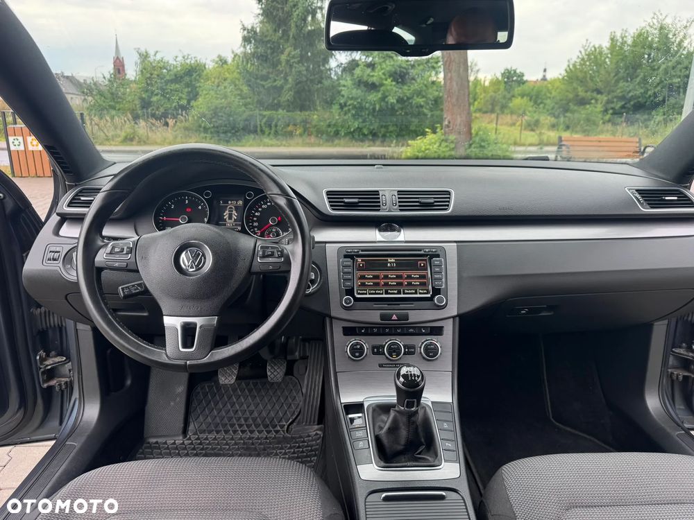 Volkswagen Passat - 20