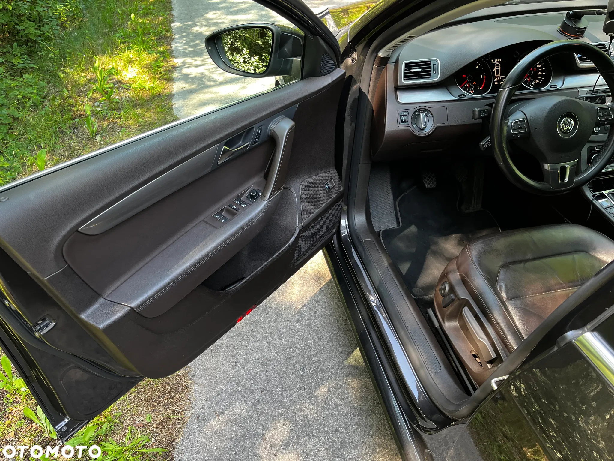 Volkswagen Passat Variant 1.6 TDI BlueMotion Technology Highline - 8