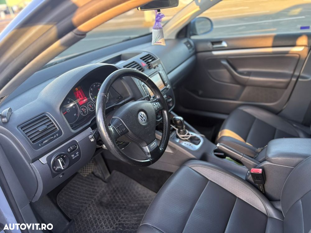 Volkswagen Jetta - 28