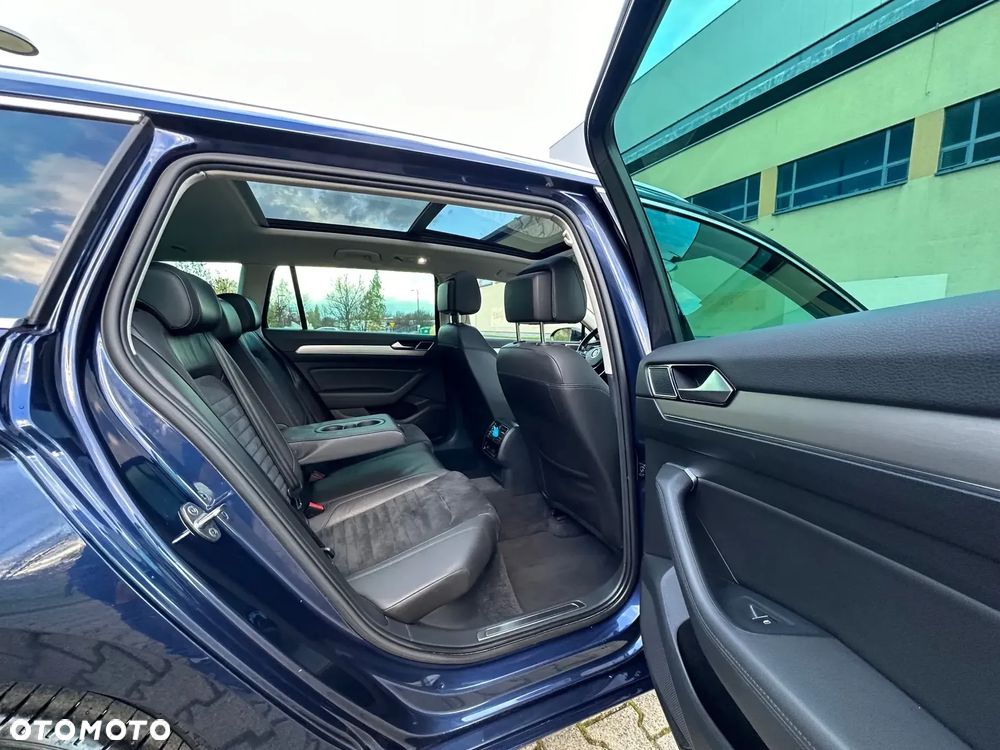Volkswagen Passat Variant 2.0 TDI SCR DSG Highline - 21