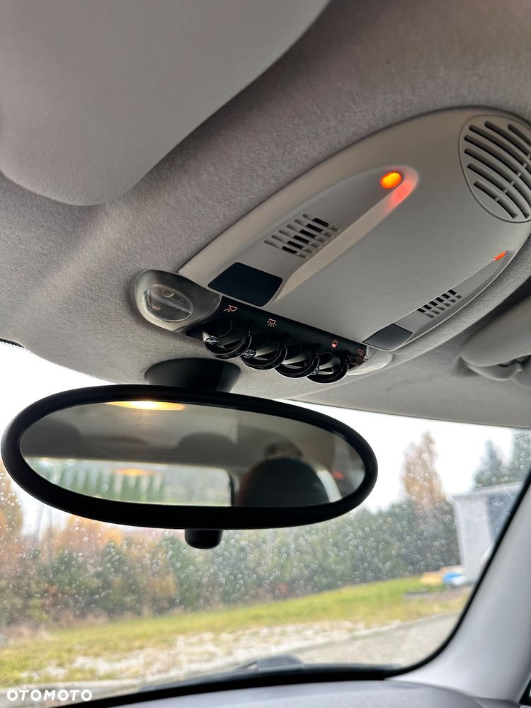 MINI Cooper Standard - 28