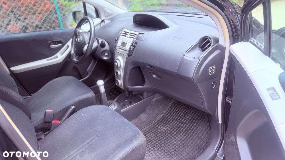 Toyota Yaris 1.33 VVT-i Edition - 26