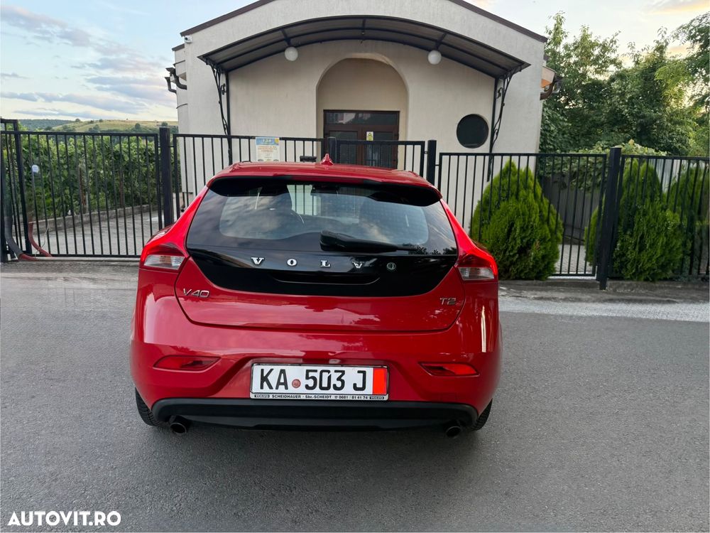 Volvo V40 T2 Momentum - 16
