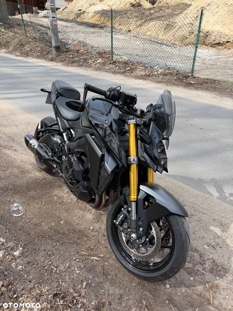 Suzuki GSX 1000 - 2