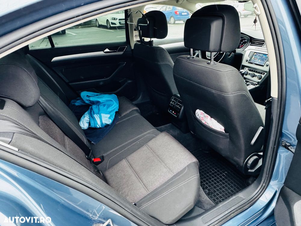 Volkswagen Passat 2.0 TDI 4Motion Comfortline - 9