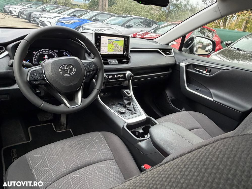 Toyota RAV4 - 16