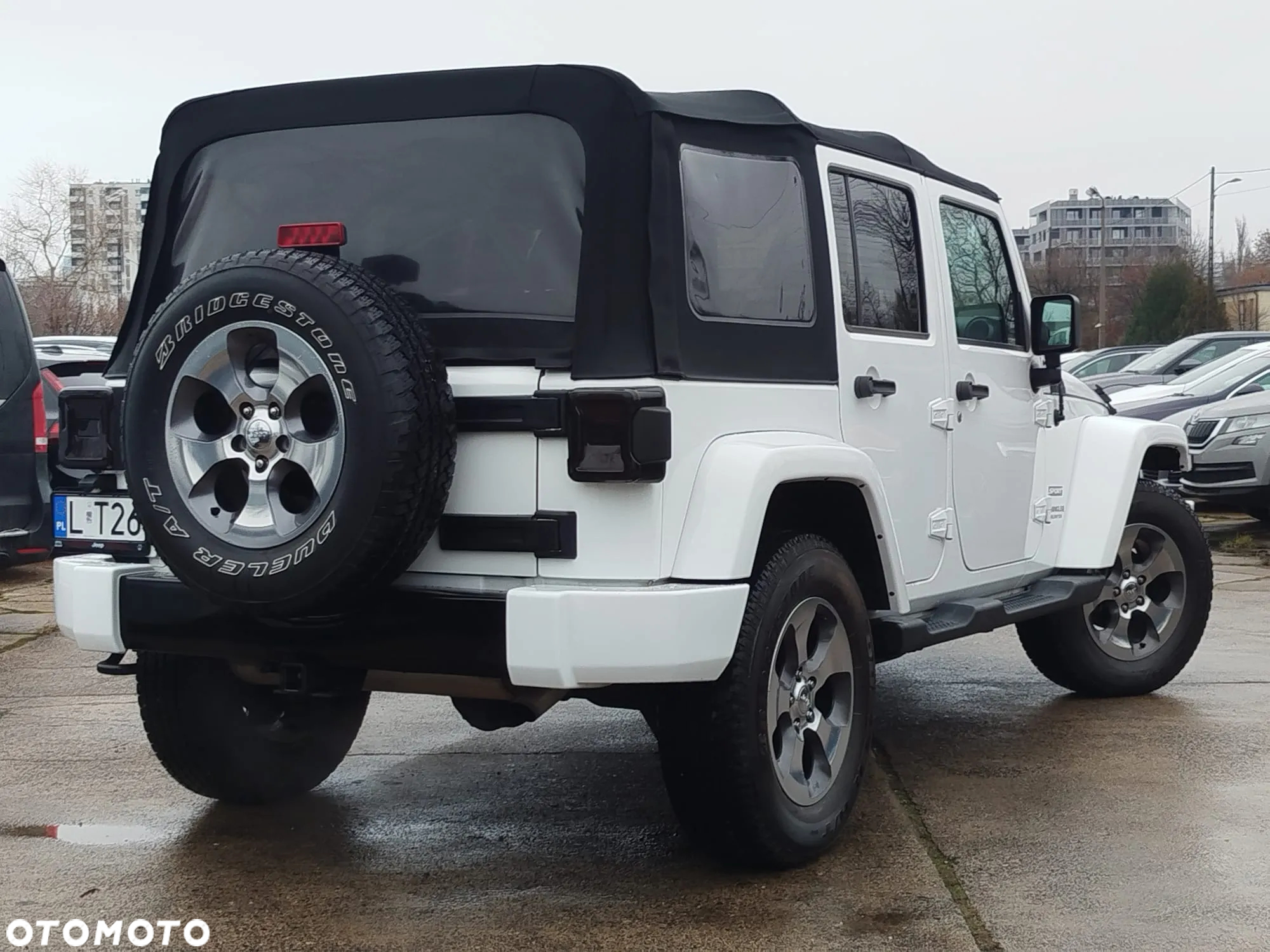 Jeep Wrangler 3.6 Unlim Sahara - 24