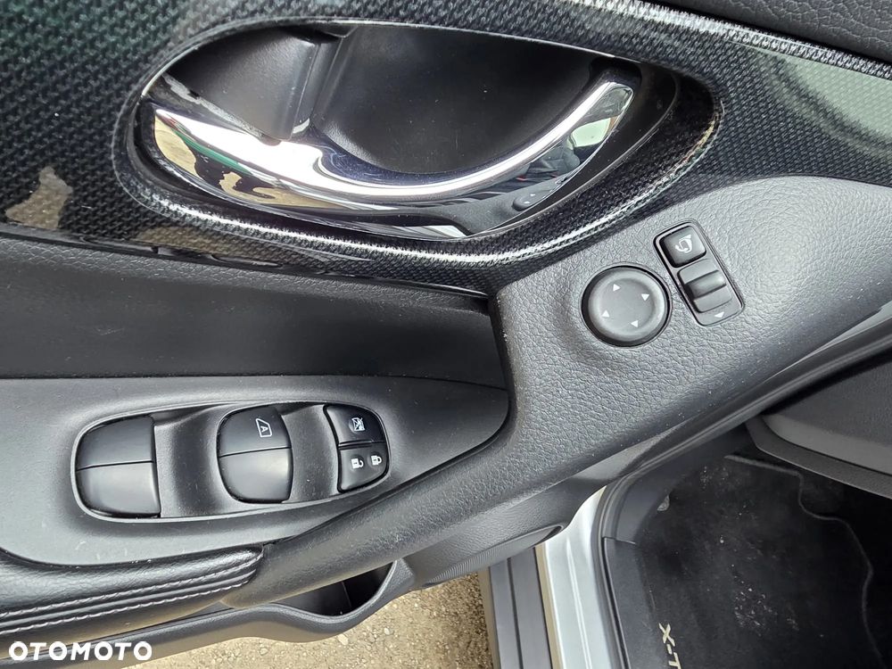 Nissan X-Trail 1.6 DIG-T Tekna - 23