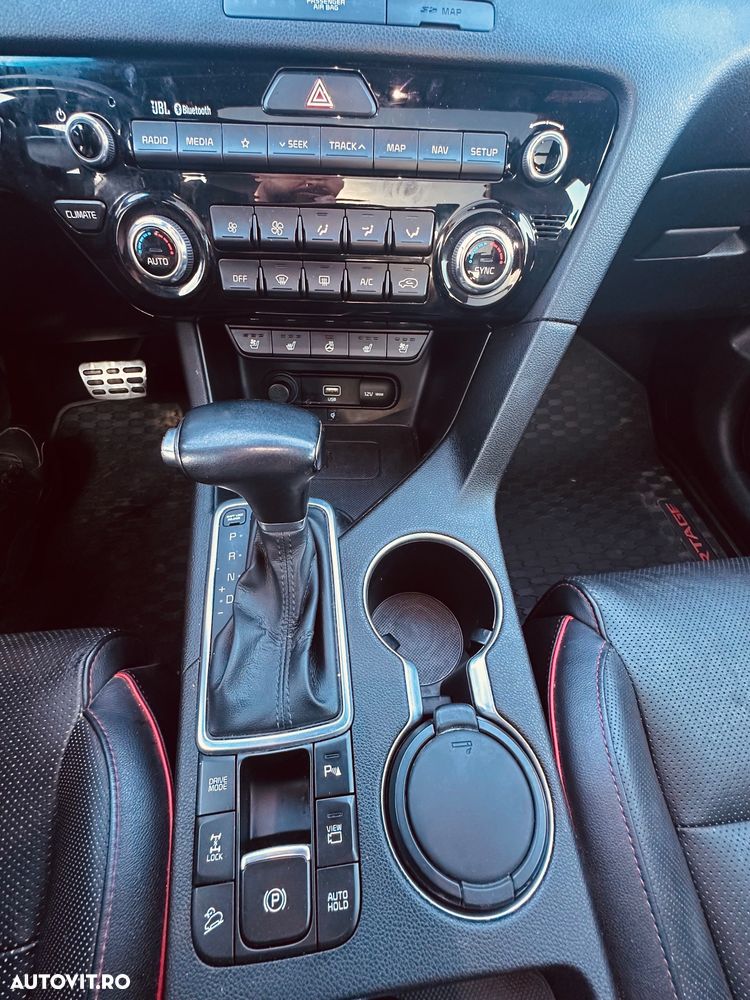 Kia Sportage 2.0 DSL 8AT HP 4x4 GT Line - 13