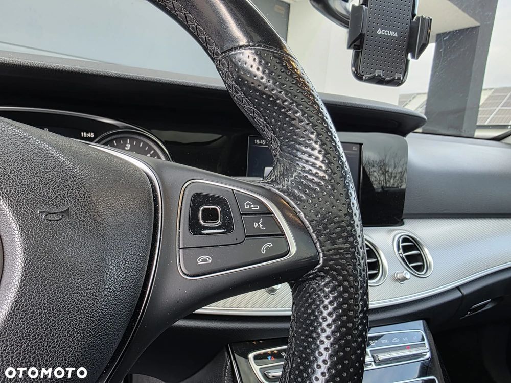 Mercedes-Benz Klasa E - 18