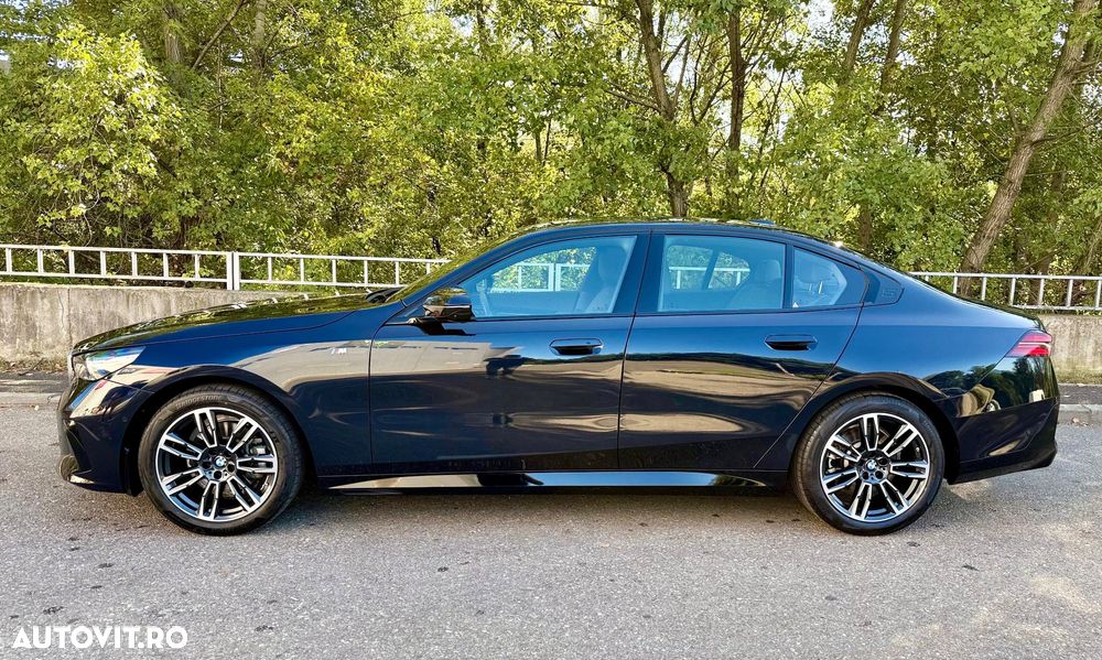 BMW Seria 5 520i AT MHEV - 2