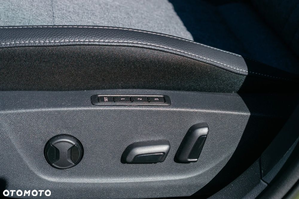 Skoda Octavia 1.5 TSI mHEV Sportline DSG - 9