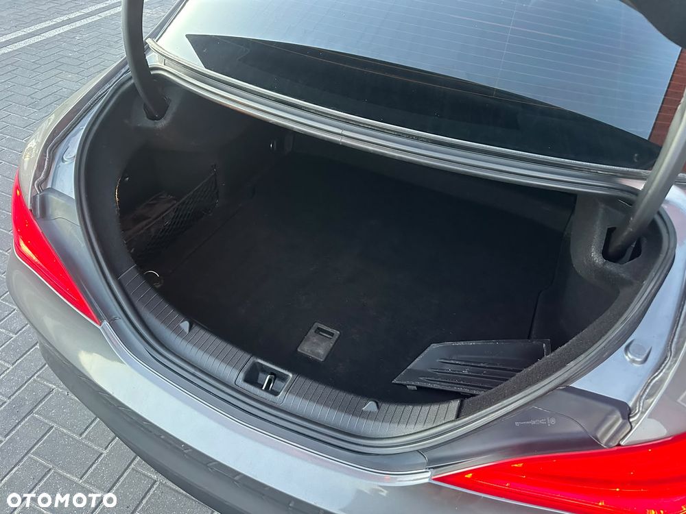 Mercedes-Benz CLA 180 d - 20