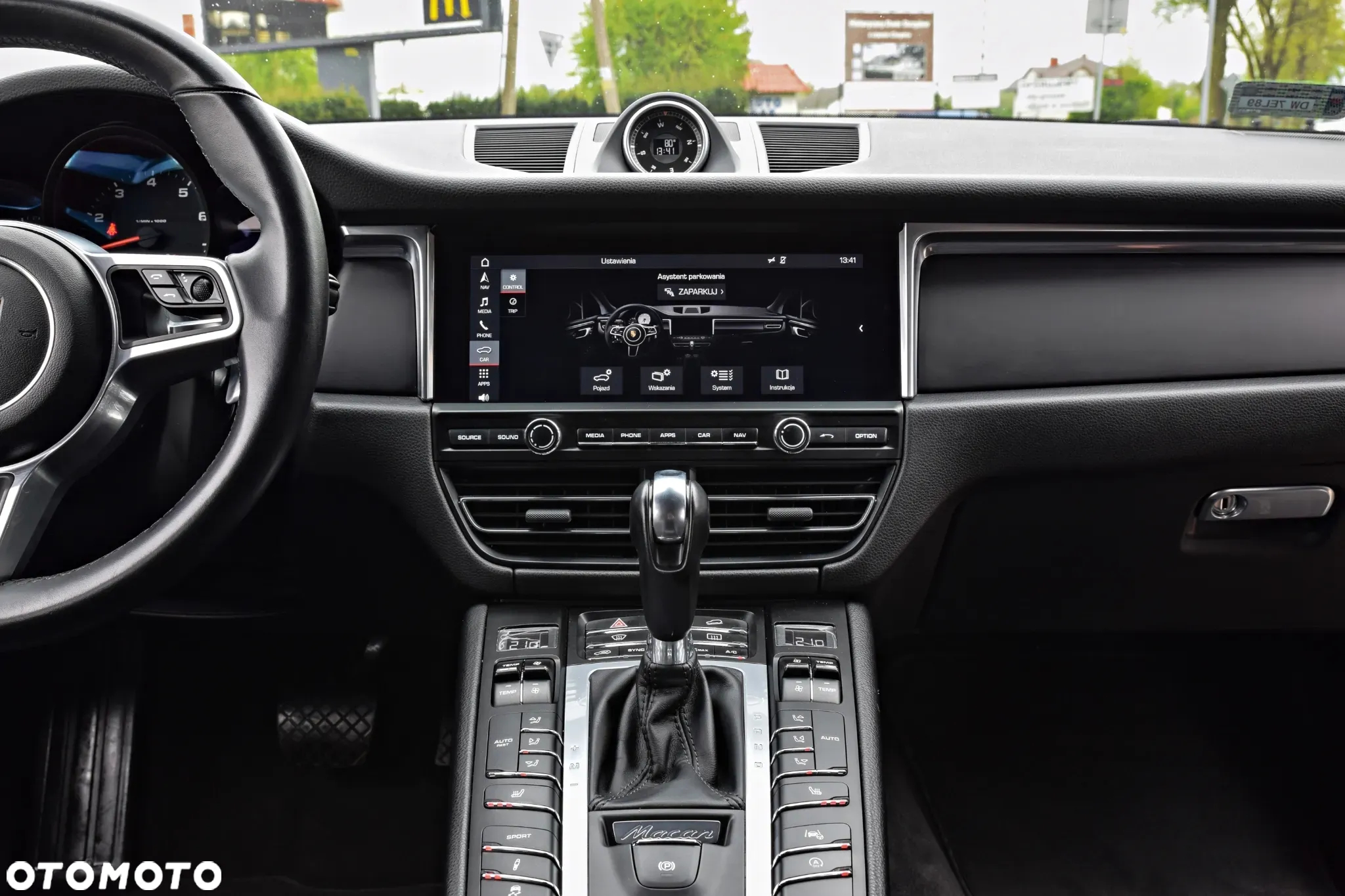 Porsche Macan Standard - 32