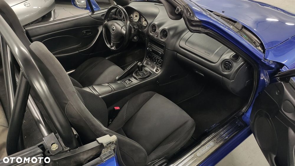 Mazda MX-5 1.9i 16V - 9