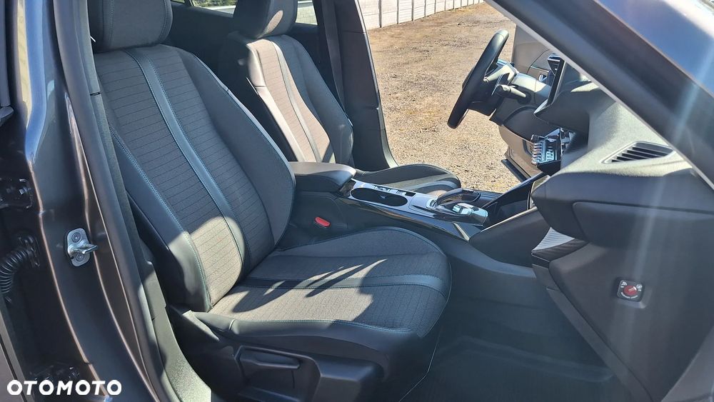 Peugeot 2008 1.2 PureTech Allure S&S EAT8 - 16