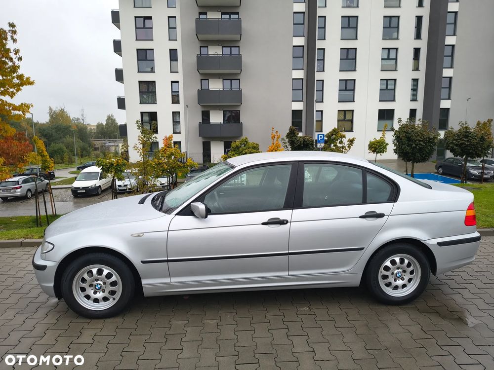BMW Seria 3 316i - 4