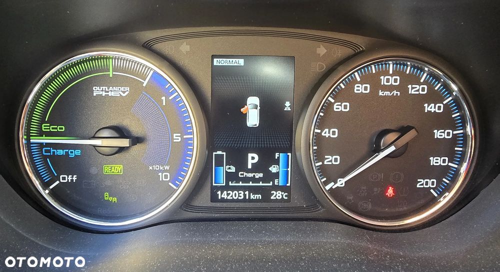 Mitsubishi Outlander - 3