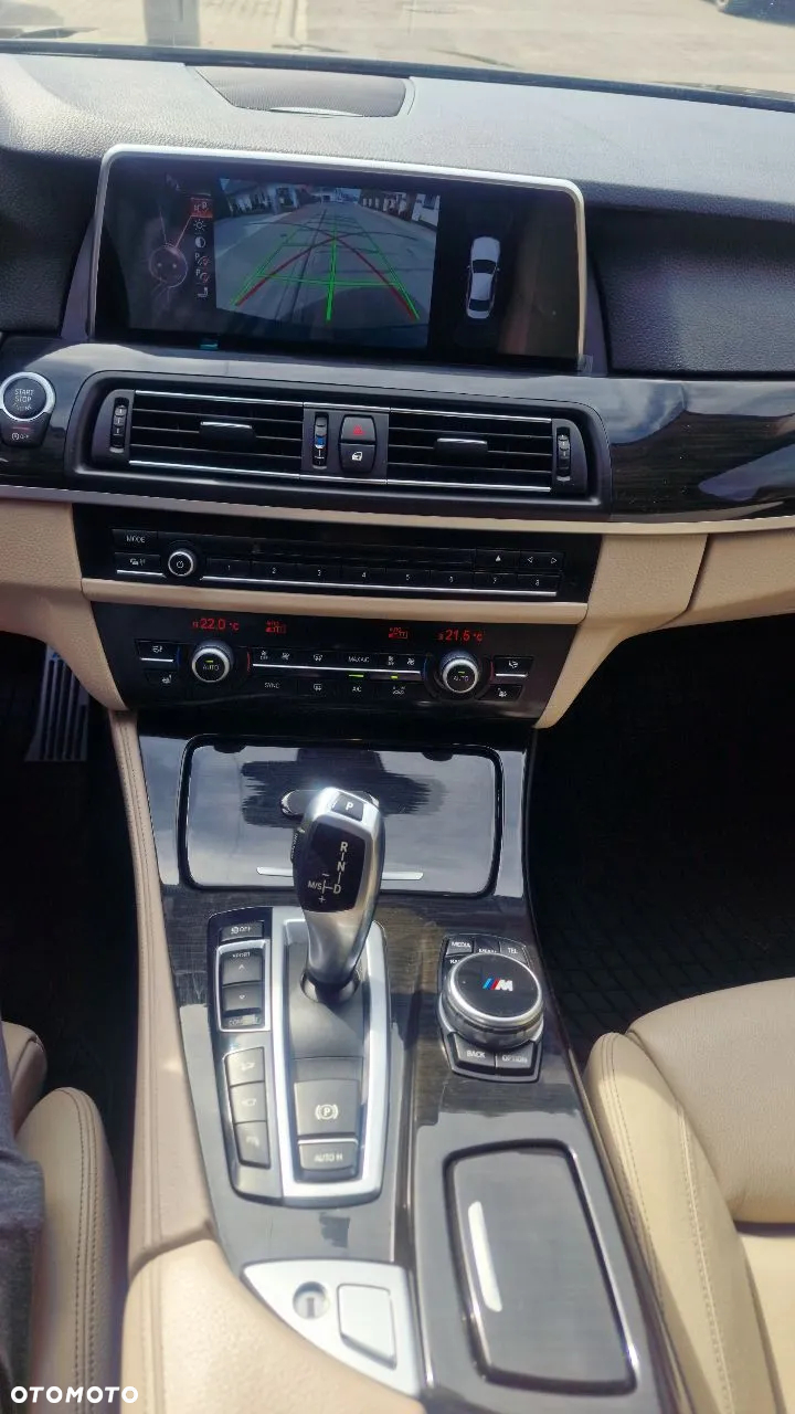 BMW Seria 5 528i xDrive Luxury Line - 8