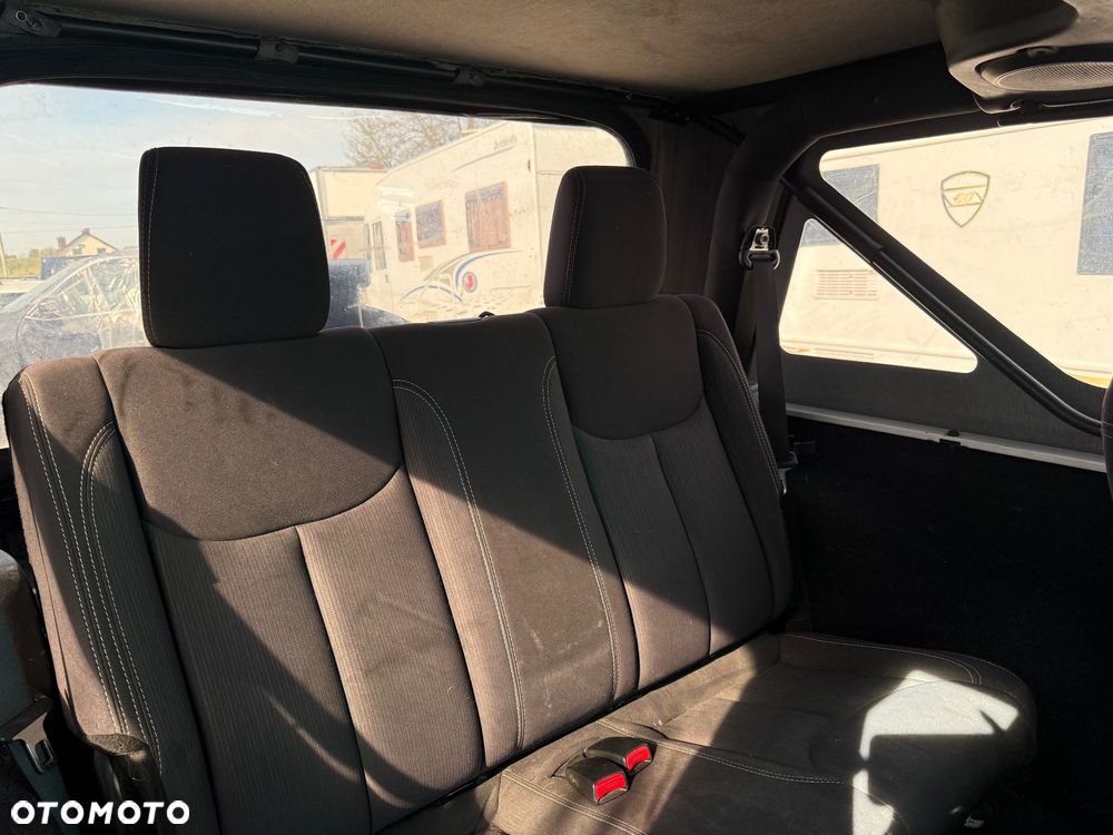 Jeep Wrangler - 15