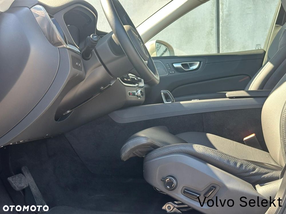 Volvo XC 60 - 22