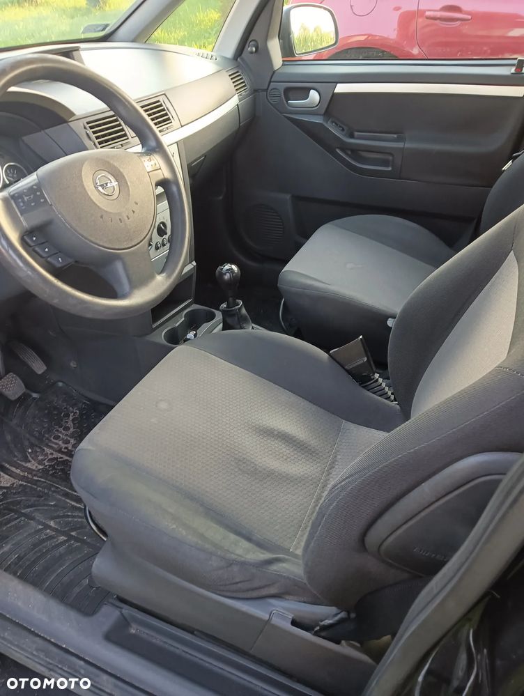 Opel Meriva 1.6 16V Essentia - 8