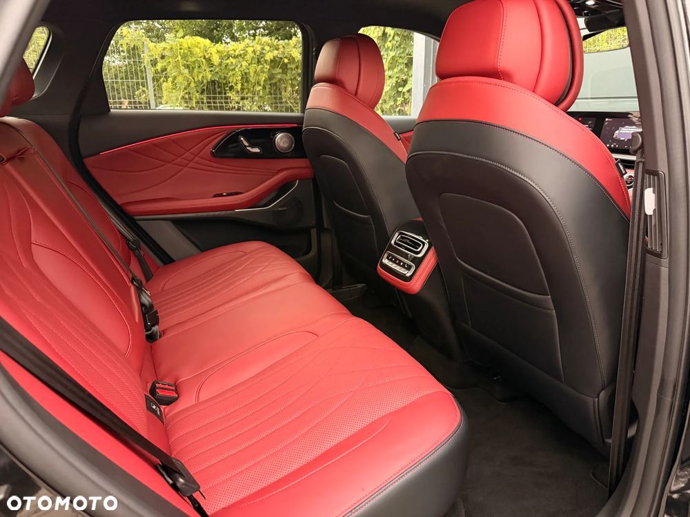 Omoda 9 1.5 Super Hybrid Exclusive AWD - 10