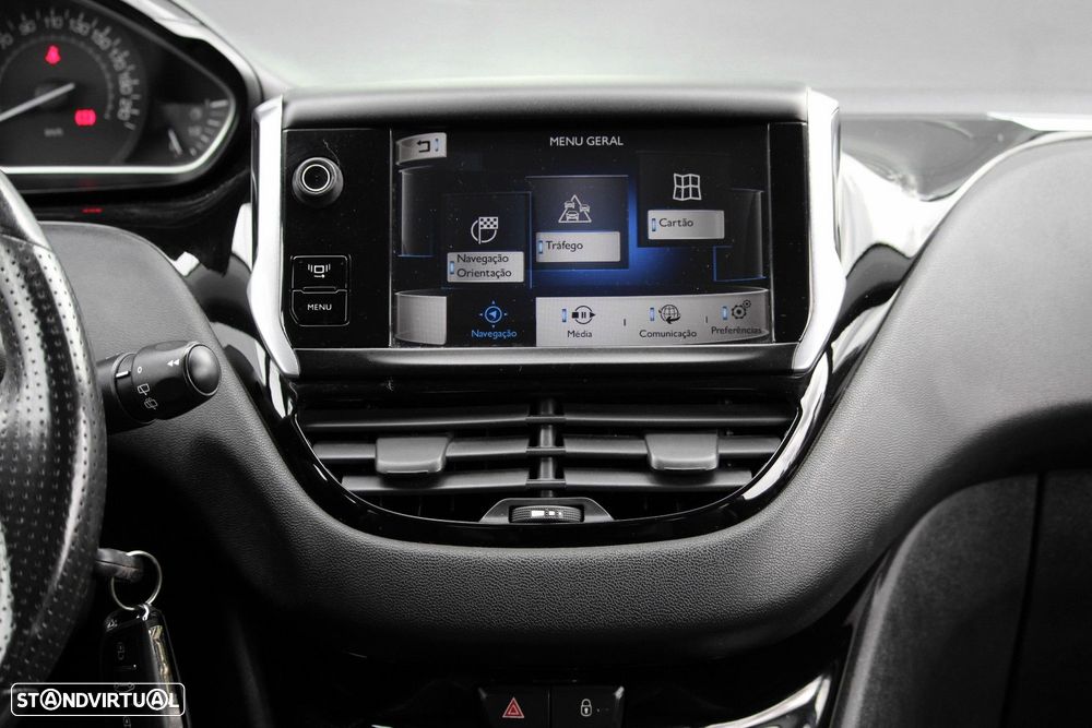 Peugeot 208 1.6 e-HDi Allure - 21