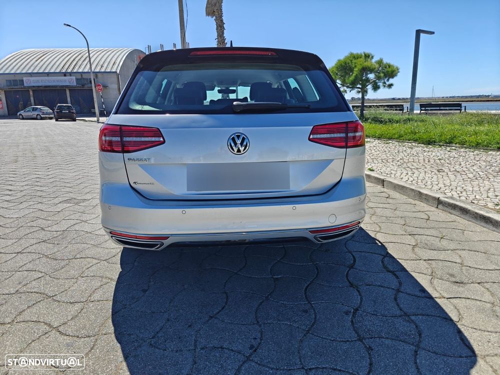 VW Passat Variant 2.0 TDi R-Line DSG - 6