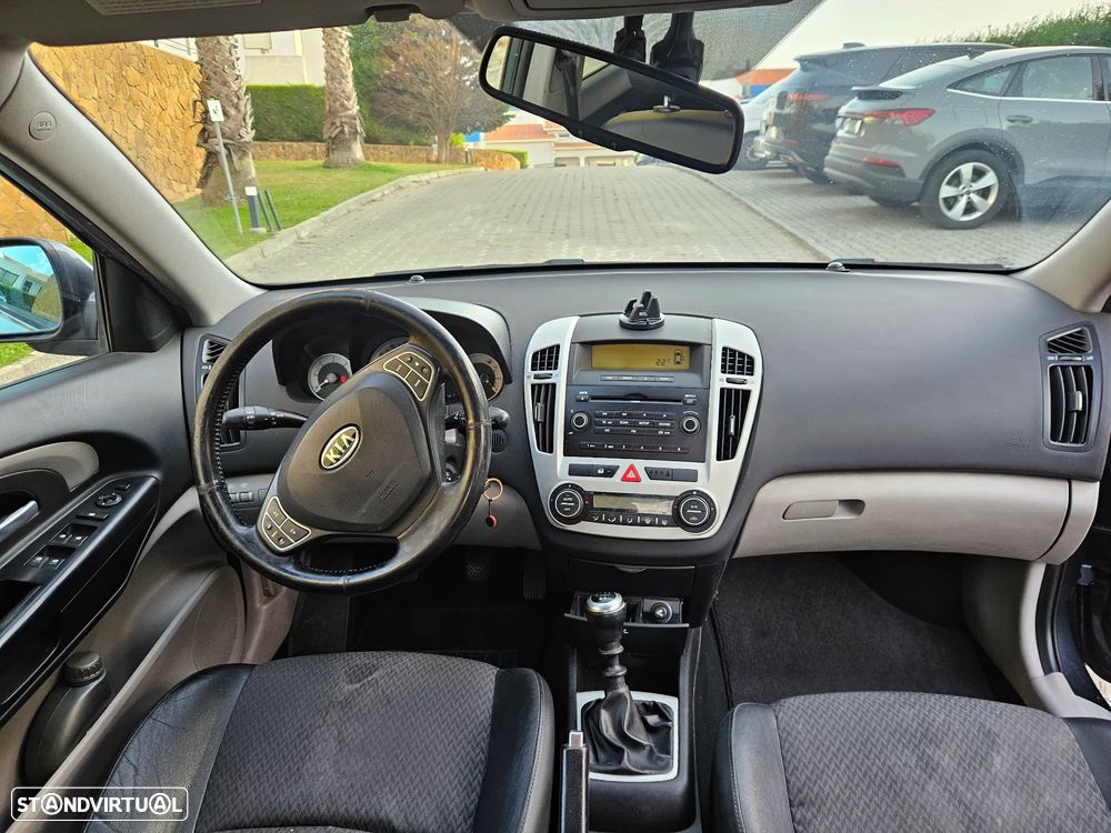 Kia Ceed SW 1.6 CRDi TX ISG - 16