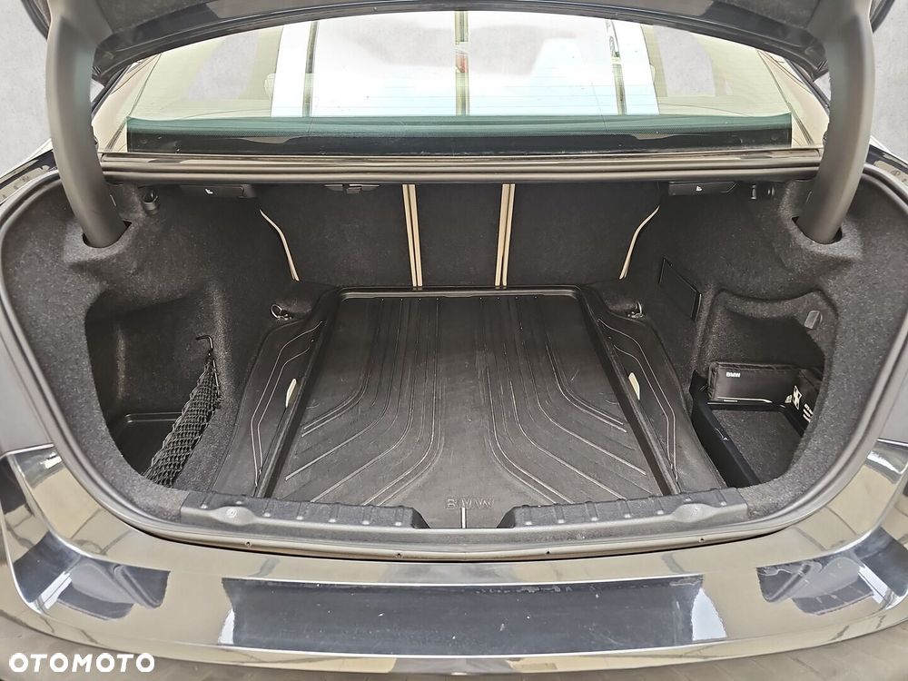 BMW Seria 3 328i xDrive - 39