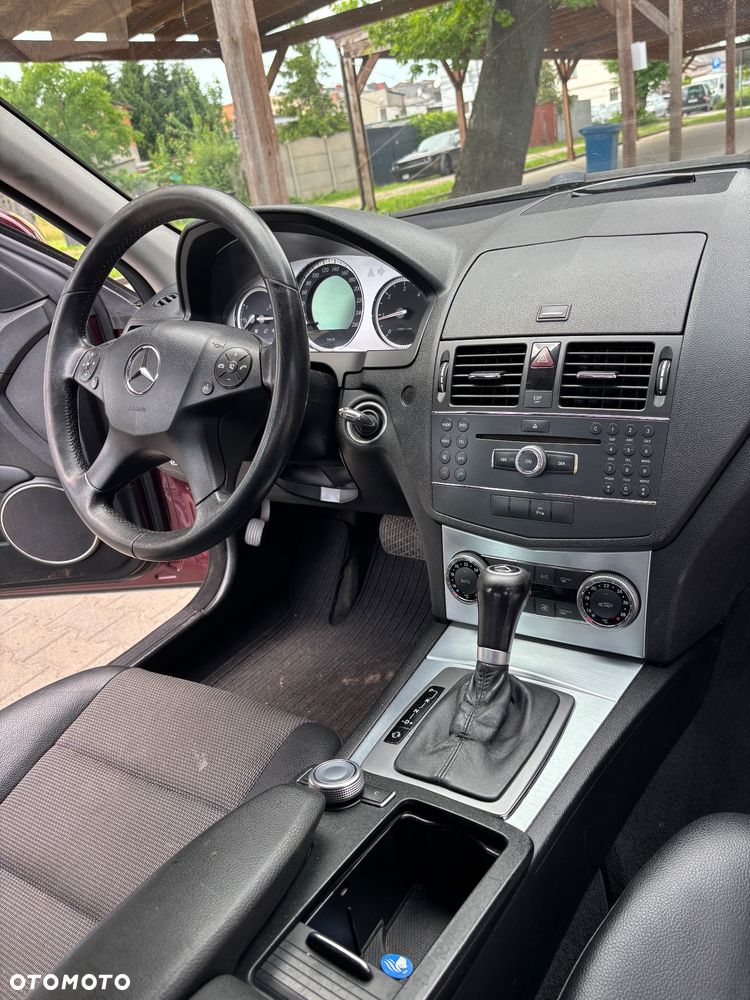 Mercedes-Benz Klasa C 220 CDI DPF Automatik Avantgarde - 18
